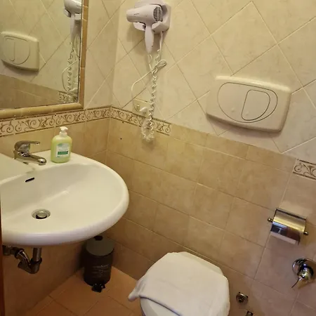 招待所 Beautiful 2*